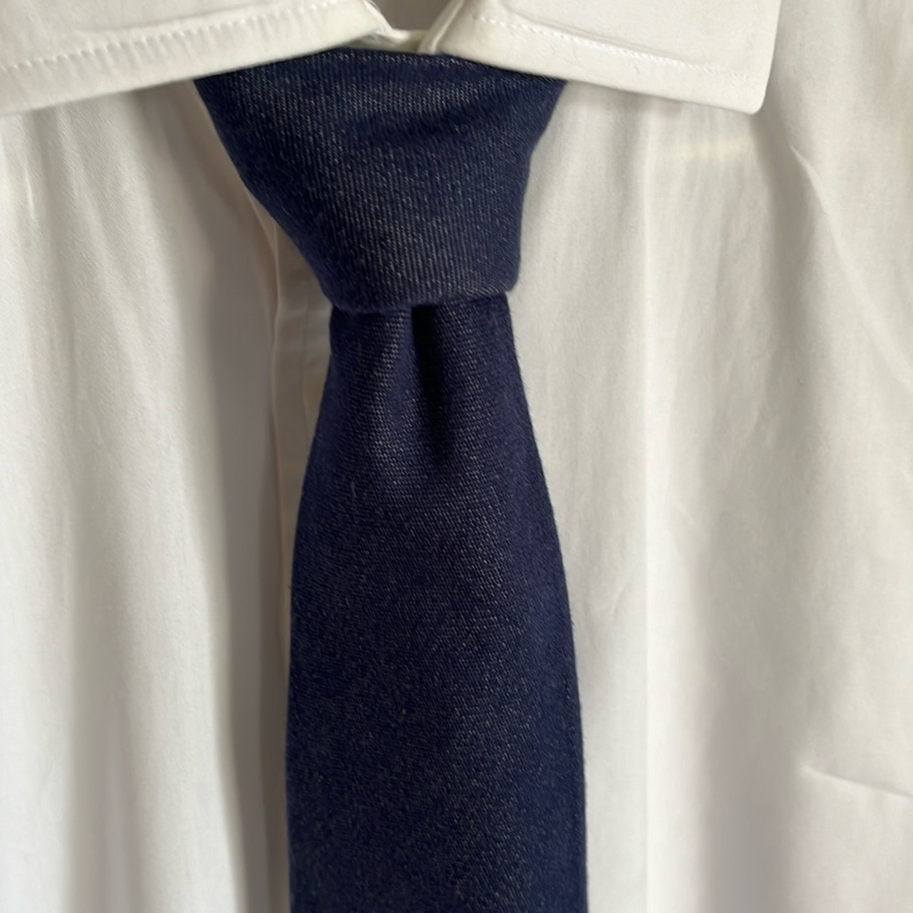 Club Monaco blue grey 100% cotton necktie